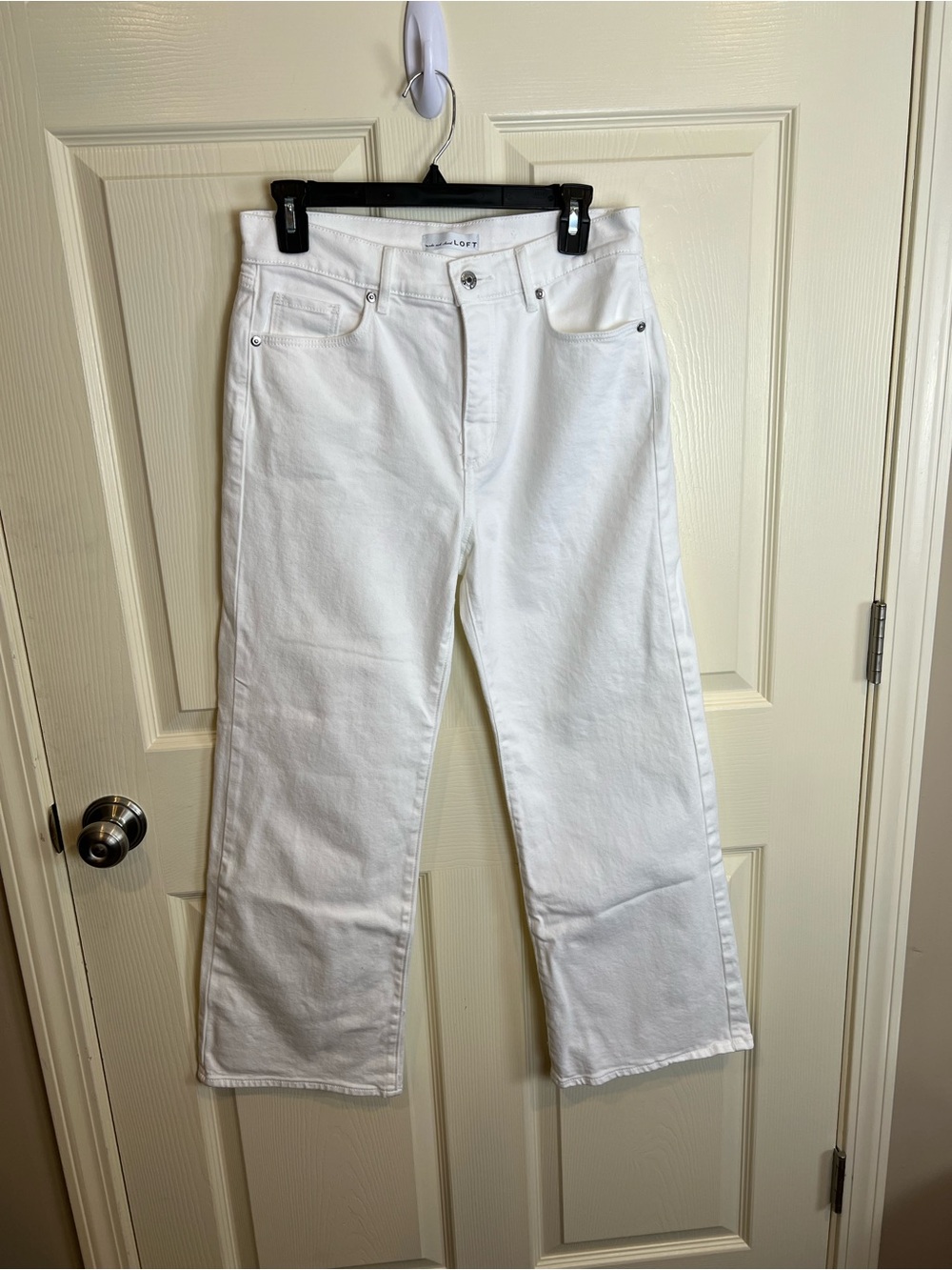 Loft the wide leg White Jeans 28 6